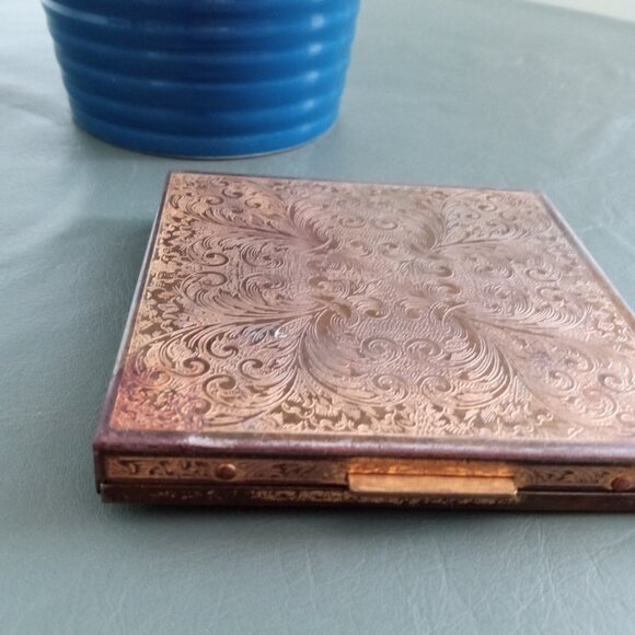 Fifth Rex Avenue Vintage Filigree Compact w/ Mirror Square Gold Tone w/ Orignal - Picture 2 of 10